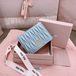 MIUMIU/財布