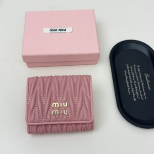 MIUMIU/財布