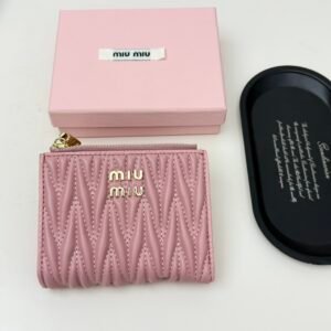 MIUMIU/財布
