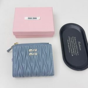 MIUMIU/財布