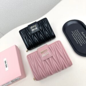 MIUMIU/財布