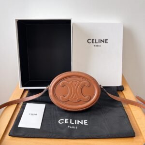 CELINEショルダーバッグ